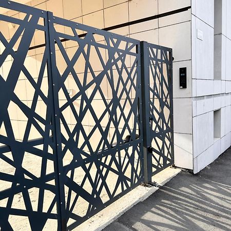 Blue Velvet Apartment Bucharest Exterior photo