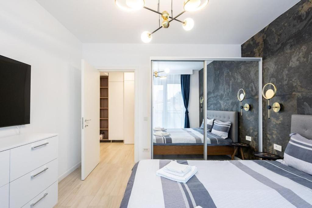 Blue Velvet Apartment Bucharest Exterior photo